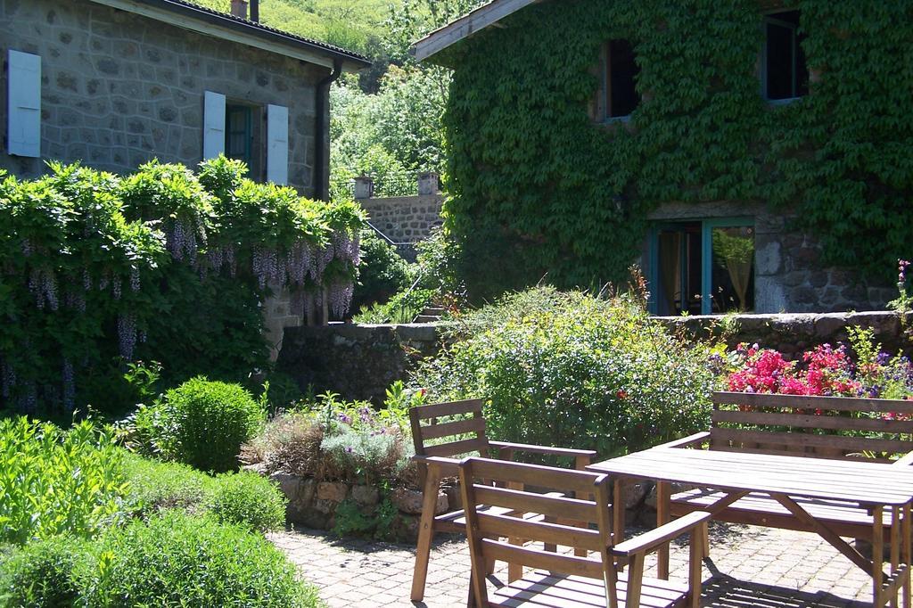 Domaine De Salomony Marcols-les-Eaux Exterior foto