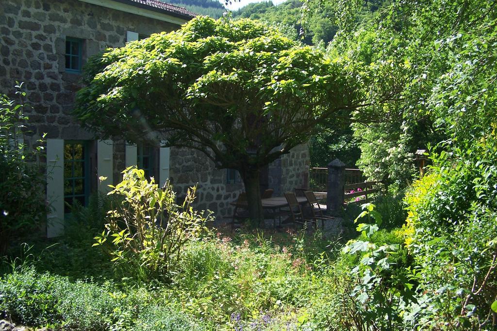 Domaine De Salomony Marcols-les-Eaux Exterior foto